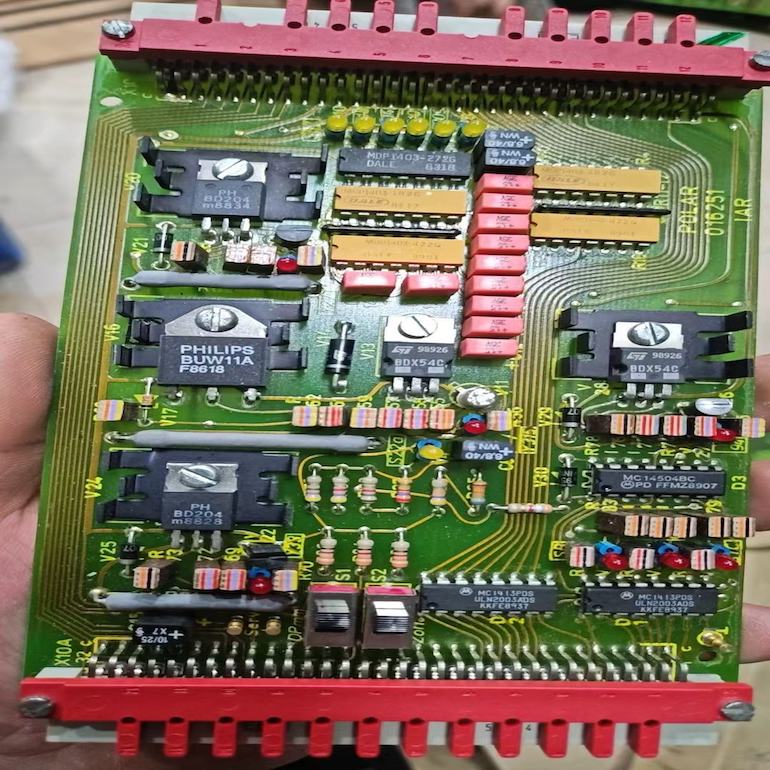 Polar cutting machine AR circuit board